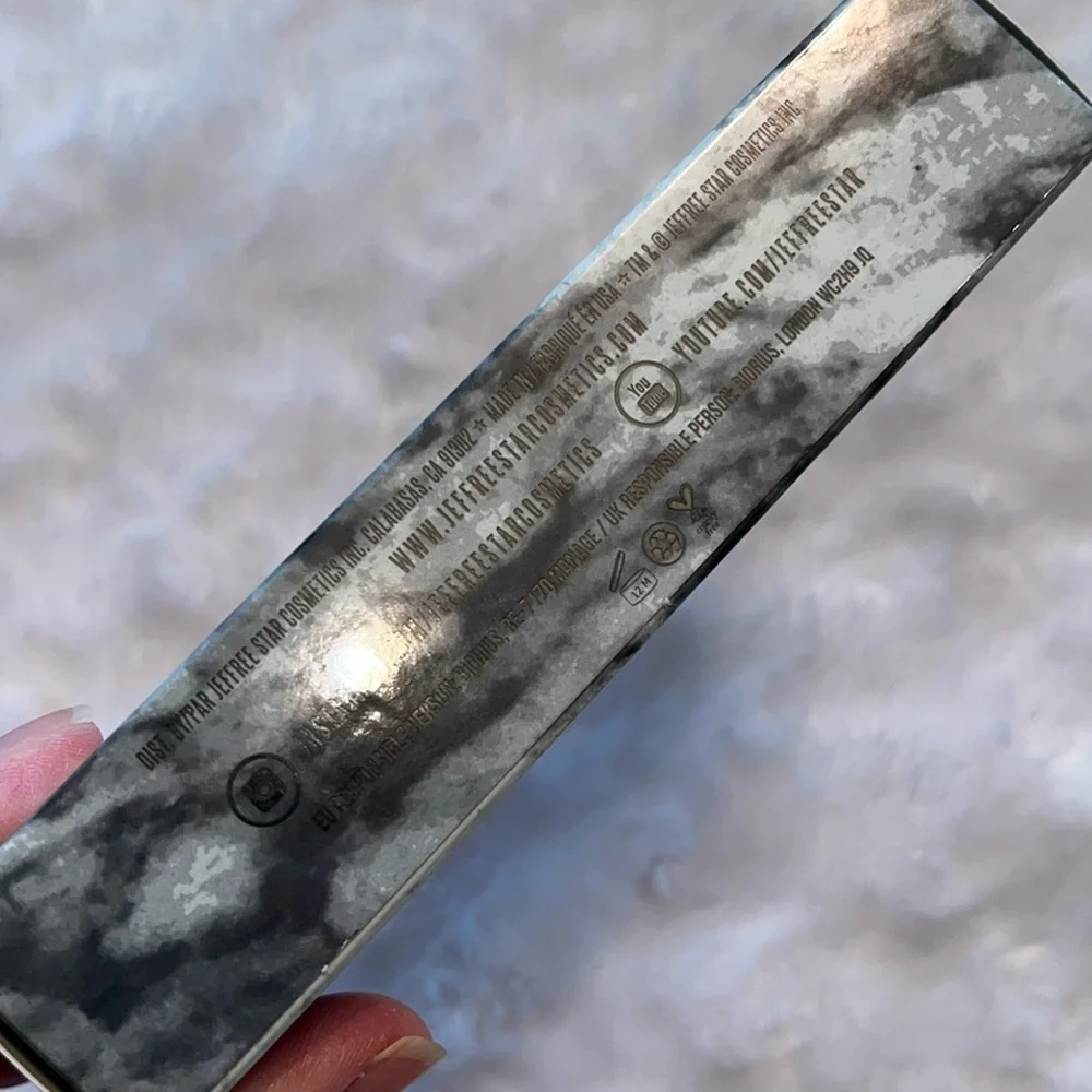 Jeffree Star The Gloss - SIX FEET UNDER Shimmering Silver - Picture 10 of 11